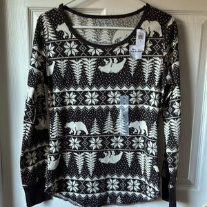 NWT Old Navy polar bear winter scene pj top medium 59% cotton 39% poly 2% spandx